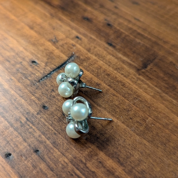 Pearl and Zircon Silver Earrings - Picture 3 of 5